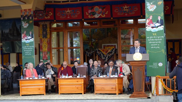 རྒྱ་ནག་གཞུང་གིས་བོད་ཀྱི་ཁོར་ཡུག་ལ་རྒྱན་རྩེད་བྱེད་བཞིན་པ་དེས་བོད་ཙམ་དུ་མ་ཟད་འཛམ་གླིང་ཁྱོན་ཡོངས་ལ་དཀའ་ངལ་ཆེན་པོ་འཕྲད་སྲིད་ཅེས། སྲིད་ཚབ་ཀྱིས་གསུངས་པ།