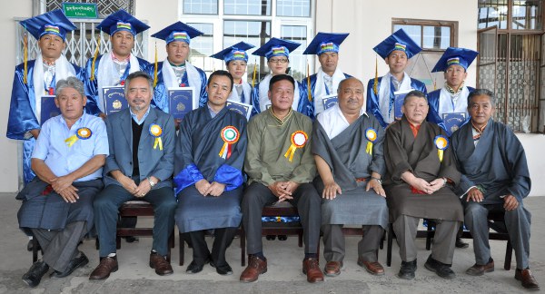 དབུས་བོད་ཀྱི་སྨན་རྩིས་ཁང་གི་མཐར་ཕྱིན་སློབ་ཁག་གཅིག་དང་མཉམ་པར། ༢༠༡༤།༦།༢