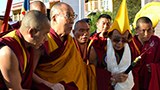 རྗེ་ཙོང་ཁ་པ་ཆེན་པོས་འགྲེལ་པ་བཞི་བསྒྲགས་ལྗགས་རྩོམ་མཛད་ནས་ལོ་ངོ་༦༠༠འཁོར།