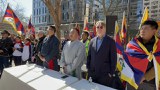 བོད་མི་དང་བོད་དོན་རྒྱབ་སྐྱོར་བ་ཚོས་ཨ་མི་རི་ཀའི་གྲོང་ཁྱེར་ནིའུ་ཡོག་ནང་གསུམ་བཅུའི་དུས་དྲན་སྲུང་བརྩི་གནང་འདུག