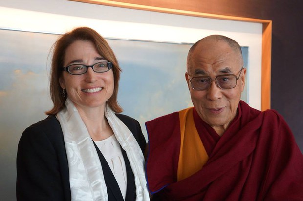 ཨ་རིས་གསར་དུ་བསྐོ་བཞག་གནང་བའི་བོད་དོན་དམིགས་བསལ་འབྲེལ་མཐུད་པ་Dr. Sarah Sewallམཆོག་༧གོང་ས་མཆོག་དང་མཇལ་འཕྲད་སྐབས། ༢༠༡༤།༢།༢༡