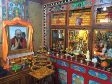 མདོ་སྨད་ཕྱོགས་སུ་༧གོང་ས་མཆོག་གི་སྐུའི་གྱ་སྟོན་བསུ་བཞིན་པ། ༢༠༡༥།༢།༡༩