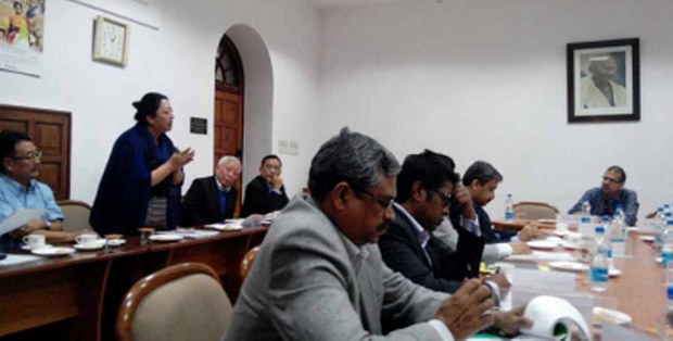 རྒྱ་གར་ནང་གི་བོད་མིའི་གཞིས་ཆགས་ཁག་ལ་འཕྲད་བཞིན་པའི་དཀའ་ངལ་ཁག་སེལ་ཐབས་སོགས་ཀྱི་ཚོགས་འདུའི་སྐབས། ༢༠༡༤།༢།༢༧ རྒྱ་གར་ནང་གི་བོད་མིའི་གཞིས་ཆགས་ཁག་ལ་འཕྲད་བཞིན་པའི་དཀའ་ངལ་ཁག་སེལ་ཐབས་སོགས་ཀྱི་ཚོགས་འདུའི་སྐབས། ༢༠༡༤།༢།༢༧