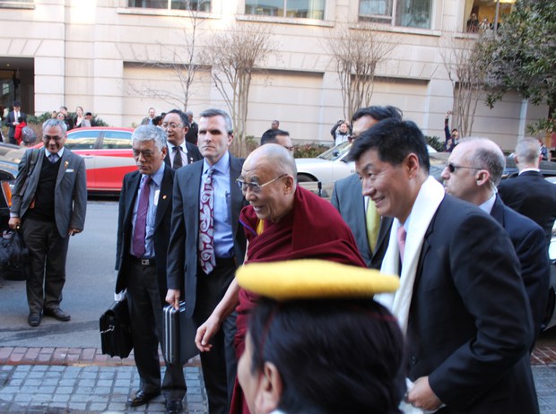 ༧གོང་ས་མཆོག་ཨ་རིའི་རྒྱལ་སར་ཞབས་སོར་འཁོད་སྐབས། ༢༠༡༤།༢།༡༩