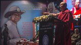 རྒྱ་གར་གྱི་སྲིད་འཛིན་ཀ་ལམ་དམ་པའི་མཚན་ཐོག་གི་སྤྱི་ཚོགས་ཕན་བདེའི་བྱ་དགའ་༧གོང་ས་མཆོག་ལ་འབུལ་སྐབས། ༢༠༡༥།༡༡།༩
