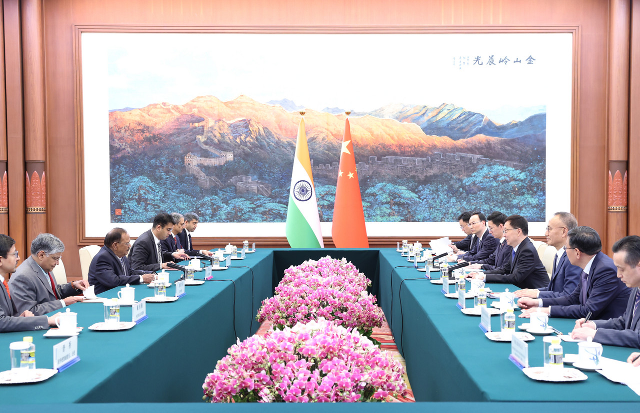 India china wangyi (1).jpg India china wangyi (1).jpg
