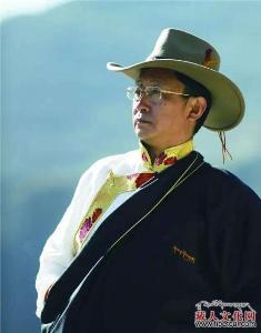 བརྩམས་སྒྲུང་རྩོམ་པ་པོ་ཨ་ལའེ།