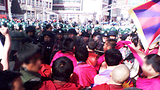 དགེ་འདུན་པ་ཞིག་གིས་རྒྱ་ནག་གཞུང་ལ་ངོ་རྒོལ་ཆེད་རང་ལུས་མེར་བསྲེགས།