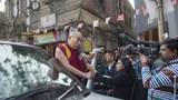 ༧གོང་ས་མཆོག་གིས་རྒྱ་གར་གྱི་ཀོལ་ཀོ་ཏེའི་གྲོང་ཁྱེར་ནང་གསར་འགོད་པར་བཀའ་ལན་གནང་བཞིན་པ། ༢༠༡༥།༡།༡༢
