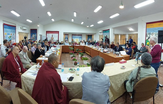 འགྲོ་བ་མིའི་རྣམ་ཤེས་ཐད་ནང་པའི་ལྟ་ཚུལ་ལ་ཚན་རིག་པ་ཁག་ཅིག་གིས་བསྔགས་བརྗོད་གནང་འདུག འགྲོ་བ་མིའི་རྣམ་ཤེས་ཐད་ནང་པའི་ལྟ་ཚུལ་ལ་ཚན་རིག་པ་ཁག་ཅིག་གིས་བསྔགས་བརྗོད་གནང་འདུག