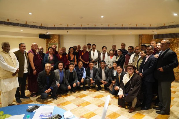 རྒྱ་གར་གྲོས་ཚོགས་འཐུས་མིའི་བོད་དོན་རྒྱབ་སྐྱོར་ཚོགས་པས་གྲོས་ཚོགས་སུ་བོད་དོན་གླེང་སློང་གནང་རྒྱུ་སོགས་གྲོས་ཆོད་དོན་ཚན་ ༡༢ གཏན་འབེབས་གནང་འདུག