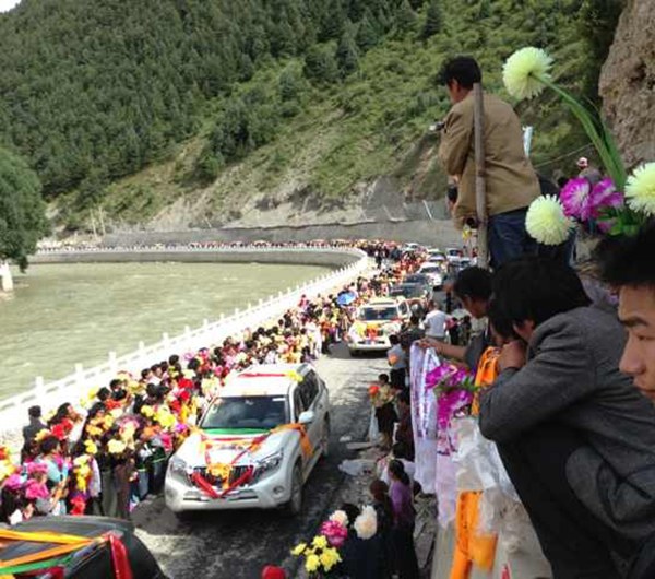པད་ནོར་རིན་པོ་ཆེའི་ཡང་སྲིད་མཆོག་ལ་ཕེབས་བསུ་ཟབ་རྒྱས།