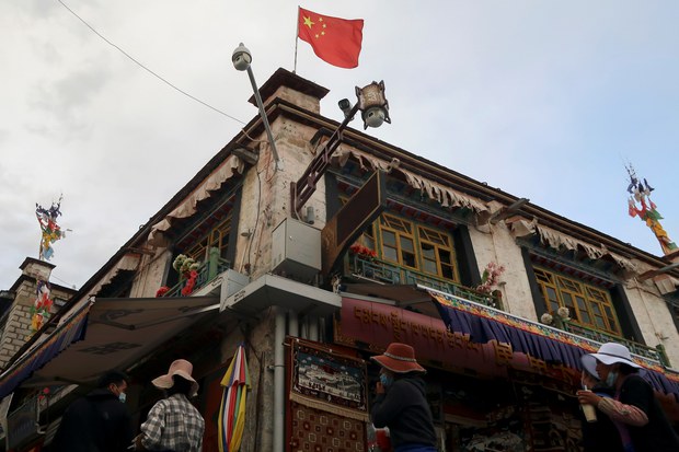 ཨའོསི་ཊརེ་ལི་ཡ་དབུས་གཞུང་གིས་བོད་ཀྱི་རང་དབང་དང་འགྲོ་བ་མིའི་ཐོབ་ཐང་ཐད་ཐུགས་འཚབ་འགྲེལ་བརྗོད་དང་སྦྲགས།  རྒྱ་ནག་མཉམ་གླེང་སློང་གནང་མུས་ཡིན་ཞེས་ཨེ་ཤེ་ཡ་རང་དབང་རླུང་འཕྲིན་ཁང་ལ་གསལ་བཤད་གནང་པ།