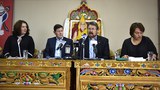 གྲོས་ཚོགས་འཐུས་མི་ཁག་ཅིག་གིས་བཞུགས་སྒར་དུ་གསར་འགོད་ལྷན་ཚོགས་འཚོགས་པ།