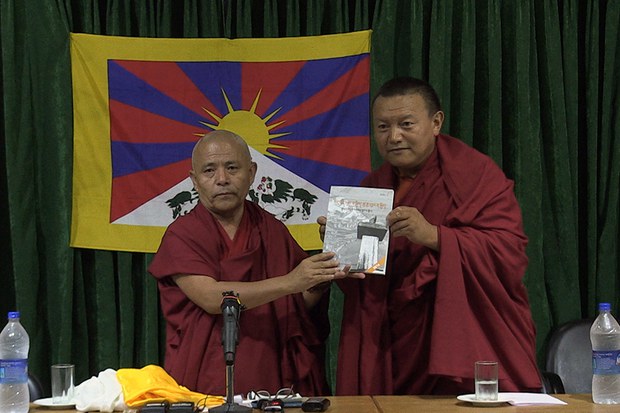 བོད་རང་བཙན་ཁུངས་སྐྱེལ་གྱི་ལོ་རྒྱུས་ཡིག་ཚགས་ཕྱོགས་བསྒྲིགས་དཔེ་དེབ་དབུ་འབྱེད། ༢༠༡༦།༦།༡༤ བོད་རང་བཙན་ཁུངས་སྐྱེལ་གྱི་ལོ་རྒྱུས་ཡིག་ཚགས་ཕྱོགས་བསྒྲིགས་དཔེ་དེབ་དབུ་འབྱེད། ༢༠༡༦།༦།༡༤