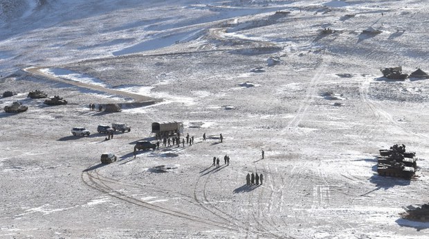 རྒྱ་ནག་གིས་རྒྱ་གར་ལ་ཁ་གཏད་ཆེད་བོད་ནང་གོ་མཚོན་རྒྱ་བསྐྱེད་གཏོང་བཞིན་ཡོད་འདུག