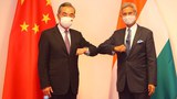 ས་མཚམས་ཀྱི་རྩོད་རྙོག་སེལ་ཆེད་རྒྱ་དཀར་ནག་གི་ཕྱི་སྲིད་བློན་ཆེན་མཇལ་འཕྲད།