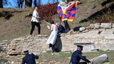 རྒྱ་ནག་ལ་ཨོ་ལིམ་པིཀསི་རྩེད་འགྲན་གྱི་དཔལ་འབར་རྩིས་སྤྲོད་བཞིན་པར་ངོ་རྒོལ་བསྟུད་མར་བྱས་འདུག