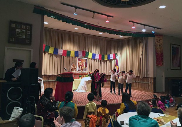 ཨ་རིའི་རྒྱལ་སའི་ཁུལ་དུ་ལོ་གསར་སྲུང་བརྩི་ཞུས་པ། ཨ་རིའི་རྒྱལ་སའི་ཁུལ་དུ་ལོ་གསར་སྲུང་བརྩི་ཞུས་པ།
