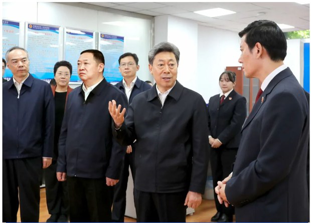རྒྱ་ནག་གི་དབུས་གཞུང་གི་བདེ་འཇགས་དཔོན་རིགས་བོད་ནང་བསྐྱོད་ནས་ཁ་བྲལ་ལ་ངོ་རྒོལ་དང་བརྟན་ལྷིང་ལ་ཤུགས་སྣོན་ཟེར་བའི་ཚོགས་འདུ་འཚོགས་ཡོད་པ།