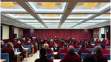 རྒྱ་ནག་གཞུང་གིས་པེ་ཅིན་བོད་བརྒྱུད་ནང་བསྟན་སློབ་གླིང་གི་དགེ་འདུན་པ་ཚོར་ཏཱ་ལའི་བླ་མ་དང་ཁ་བྲལ་བར་འབྲེལ་བ་གཏན་གཅོད་དགོས་པའི་ཚོགས་འདུ་བསྐོངས་ཡོད་འདུག