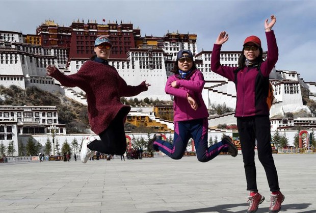 ཡུལ་སྐོར་སྤྲོ་འཆམ་གྱི་ཚོང་ལས་གཞི་རྒྱ་ཆེ་རུ་གཏང་རྒྱུ། ཡུལ་སྐོར་སྤྲོ་འཆམ་གྱི་ཚོང་ལས་གཞི་རྒྱ་ཆེ་རུ་གཏང་རྒྱུ།