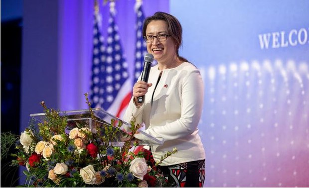 རྒྱ་ནག་གཞུང་གིས་ཨ་རིའི་ནང་ཡོད་པའི་ཐེ་ཝན་གྱི་སྐུ་ཚབ་དང་གཞན་ཁག་ཅིག་ལ་ཉེས་ཆད་བཀལ་འདུག