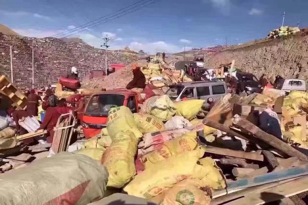 རྒྱ་ནག་གཞུང་གིས་གསེར་རྟ་བླ་རུང་ཆོས་སྒར་གཏོར་བཤིག་གཏོང་བཞིན་པའི་ཡུལ་དངོས། ༢༠༡༧།༡