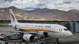 ལྷ་སའི་གུང་དཀར་གནམ་ཐང་།
