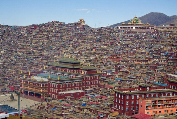 གསེར་རྟ་ནང་བསྟན་སློབ་གླིང་རྒྱ་ཆུང་དུ་གཏོང་དགོས་པའི་བཀའ་རྒྱ། གསེར་རྟ་ནང་བསྟན་སློབ་གླིང་རྒྱ་ཆུང་དུ་གཏོང་དགོས་པའི་བཀའ་རྒྱ།