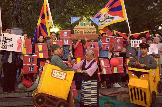 གསེར་རྟ་ཆོས་སྒར་ཆེད་ནེའུ་ཡོག་ལ་ངོ་རྒོལ་ལས་འགུལ། ༢༠༡༦།༡༠།༡༩