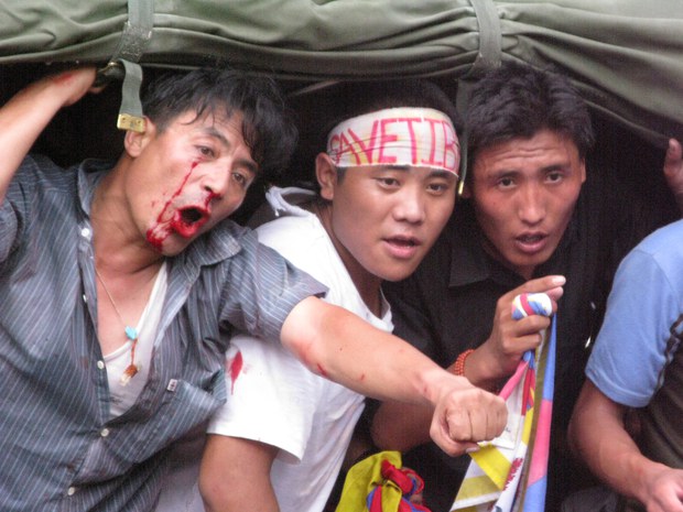 བལ་ཡུལ་ཉེན་རྟོག་པས་བོད་མི་ལས་འགུལ་བ་འཇུ་བཟུང་བྱེད་བཞིན་པ། ༢༠༠༨།༨།༡༤