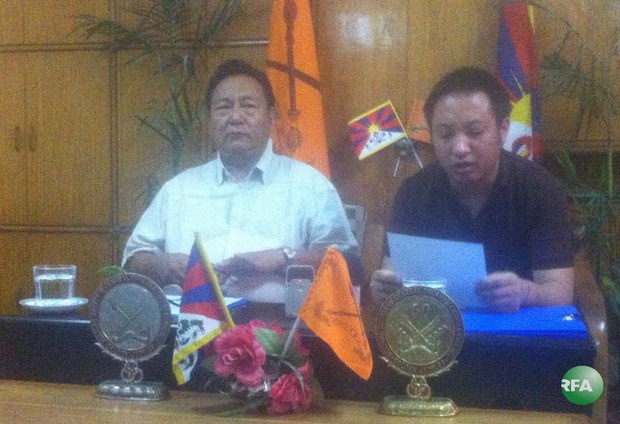 མདོ་ཁམས་ཆུ་བཞི་སྒང་དྲུག་གིས་ལྡི་ལིར་གསར་འགོད་གསལ་བསྒྲགས་སྐབས། ༢༠༡༥།༨།༣༠