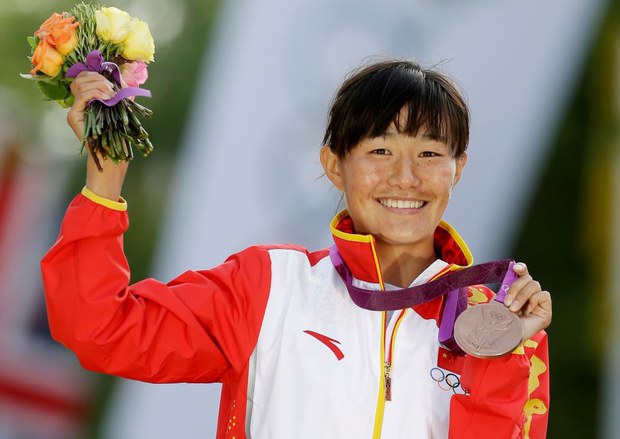 ཆོས་དབྱིངས་སྐྱིད་ལགས་ཨོ་ལིམ་པིཀསི་རྩེད་འགྲན་ཁྲོད་གསེར་གྱི་རྟགས་མ་ལེན་མཁན་བོད་མི་ཐོག་མ་ཆགས་འདུག