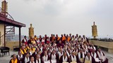 ༸སྐྱབས་རྗེ་ཡོངས་འཛིན་གླིང་མཆོག་སྤྲུལ་རིན་པོ་ཆེ་དབུ་བཞུགས་ཐོག་བལ་ཡུལ་དགེ་ལྡན་ཆོ་འཕྲུལ་སྨོན་ལམ་ཐེངས་ ༣༣ པ་ཀོ་པན་འོག་མིན་བྱང་ཆུབ་ཆོས་གླིང་དུ་དབུ་འཛུགས་གནང་པ།
