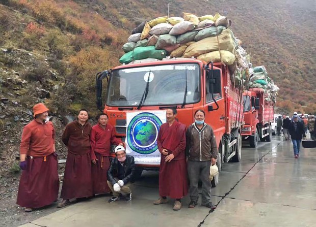 མཚོ་སྔོན་ཡུལ་ཤུལ་ཁུལ་དུ་བོད་མི་ཚོས་རང་བྱུང་ཁོར་ཡུག་གི་གད་སྙིགས་གཙང་སེལ་གྱི་ལས་འགུལ་སྤེལ་སྐབས། ༢༠༡༦།༡༠།༥ མཚོ་སྔོན་ཡུལ་ཤུལ་ཁུལ་དུ་བོད་མི་ཚོས་རང་བྱུང་ཁོར་ཡུག་གི་གད་སྙིགས་གཙང་སེལ་གྱི་ལས་འགུལ་སྤེལ་སྐབས། ༢༠༡༦།༡༠།༥