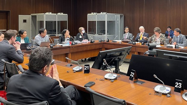 ཁེ་ཎ་ཌ་ཕྱི་འབྲེལ་ལས་དོན་ཚོགས་ཆུང་གི་འགྲོ་བ་མིའི་ཐོབ་ཐང་ཚན་པས་བོད་ནང་གི་གཏན་འཇགས་སློབ་གྲྭ་དང་འབྲེལ་བའི་སྐོར་ལ་ཉན་ཞིབ་ཞིག་གནང་འདུག ཁེ་ཎ་ཌ་ཕྱི་འབྲེལ་ལས་དོན་ཚོགས་ཆུང་གི་འགྲོ་བ་མིའི་ཐོབ་ཐང་ཚན་པས་བོད་ནང་གི་གཏན་འཇགས་སློབ་གྲྭ་དང་འབྲེལ་བའི་སྐོར་ལ་ཉན་ཞིབ་ཞིག་གནང་འདུག