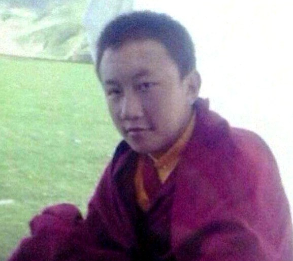 གྲྭ་ཆོས་དབྱིངས་སྐལ་ལྡན་གྱི་ཉེ་པར་ཞིག གྲྭ་ཆོས་དབྱིངས་སྐལ་ལྡན་གྱི་ཉེ་པར་ཞིག