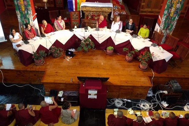 བཞུགས་སྒར་རྡ་རམ་ས་ལར་འཇིག་རྟེན་ཁམས་ཀྱི་རིག་པ་དང་རྣམ་པར་ཤེས་པའི་སྐོར་གྱི་བགྲོ་གླེང་། ༢༠༡༧།༩།༢༨