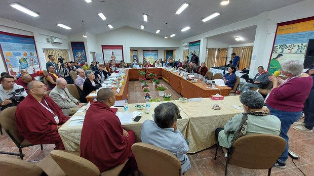 རྡ་རམ་སཱ་ལར་ནང་པའི་མཁས་པ་དང་ཚན་རིག་པའི་བར་རྣམ་ཤེས་སྐོར་ལ་བགྲོ་གླེང་ཚོགས་བཞིན་འདུག རྡ་རམ་སཱ་ལར་ནང་པའི་མཁས་པ་དང་ཚན་རིག་པའི་བར་རྣམ་ཤེས་སྐོར་ལ་བགྲོ་གླེང་ཚོགས་བཞིན་འདུག