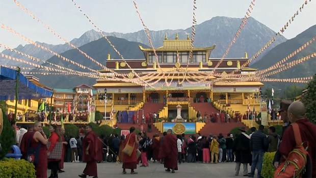 ནད་ཡམས་རྐྱེན་གནས་སྐབས་རྒྱུད་སྟོད་གྲྭ་ཚང་དུ་འགྲོ་འོང་བཀག་སྡོམ་བྱས་འདུག