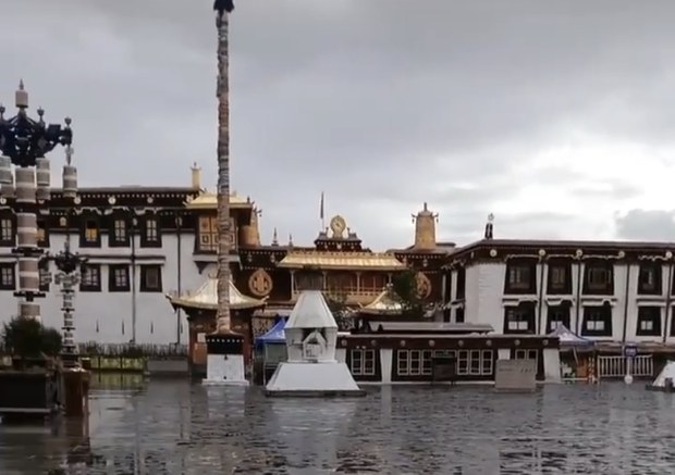 ཚེས་བརྒྱད་ཉིན་བོད་རང་སྐྱོང་ལྗོངས་ཟེར་བ་ཁྱོན་ཡོངས་སུ་ཏོག་དབྱིབས་རིམས་ནད་འགོས་བའི་ནད་པ་མི་གྲངས་༡༣༥ཐོན་འདུག