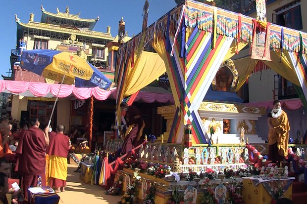 སྔ་འགྱུར་རྙིང་མའི་དབུ་འཛིན་ཁྲི་རབས་དྲུག་པ་བདེ་བར་གཤེགས་པ་༧སྐྱབས་རྗེ་སྟག་ལུང་རྩེ་སྤྲུལ་རིན་པོ་ཆེའི་སྐུ་གདུང་ཞུགས་འབུལ། ༢༠༡༧།༡༠།༡༩