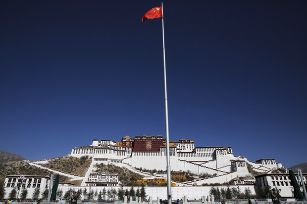 རྒྱ་ནག་གཞུང་གིས་བོད་ལ་དབྱིན་ཡིག་ཐ་སྙད་(Tibet)ཞེས་པ་དེ་(Xizang)དུ་མིང་འགྱུར་ལག་བསྟར་བྱས་པར་བོད་མིའི་སྒྲིག་འཛུགས་ཀྱིས་ངོ་རྒོལ་ཡོད་པ་གསུངས་བྱུང་།
