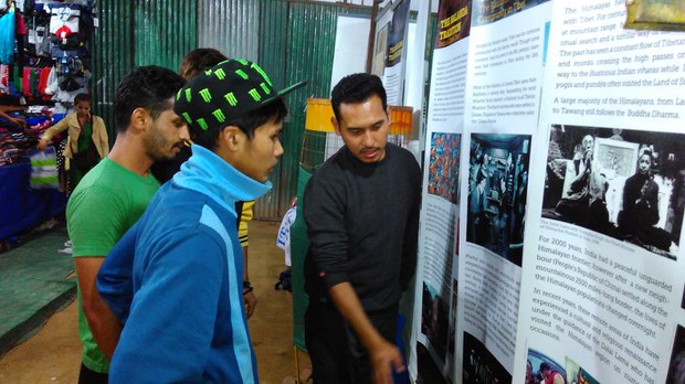 བོད་མིའི་སྒྲིག་འཛུགས་ཀྱི་ཕྱི་དྲིལ་འགྲེམས་སྟོན་ཚན་པས་རྒྱ་གར་བྱང་ཕྱོགས་སུ་བོད་དོན་དང་འབྲེལ་བའི་པར་རིགས་འགྲེམས་སྟོན་གནང་བཞིན་པ། ༢༠༡༥།༡༡། བོད་མིའི་སྒྲིག་འཛུགས་ཀྱི་ཕྱི་དྲིལ་འགྲེམས་སྟོན་ཚན་པས་རྒྱ་གར་བྱང་ཕྱོགས་སུ་བོད་དོན་དང་འབྲེལ་བའི་པར་རིགས་འགྲེམས་སྟོན་གནང་བཞིན་པ། ༢༠༡༥།༡༡།