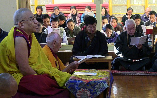 གཞུང་འབྲེལ་མཆོད་འབུལ་སྨོན་ལམ།