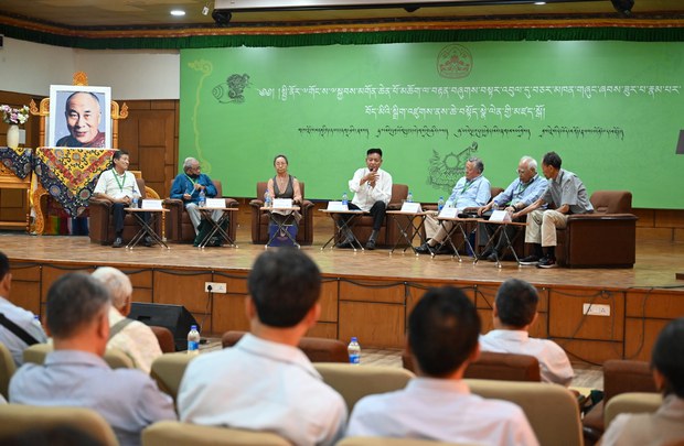 བོད་མིའི་སྒྲིག་འཛུགས་ཀྱིས་གཞུང་ཞབས་ཟུར་པ་རྣམས་ལ་ཆེ་བསྟོད་སྣེ་ལེན་དང་ཉམས་མྱོང་བརྗེ་རེས་ཀྱི་ལྷན་འཛོམས་གནང་འདུག བོད་མིའི་སྒྲིག་འཛུགས་ཀྱིས་གཞུང་ཞབས་ཟུར་པ་རྣམས་ལ་ཆེ་བསྟོད་སྣེ་ལེན་དང་ཉམས་མྱོང་བརྗེ་རེས་ཀྱི་ལྷན་འཛོམས་གནང་འདུག