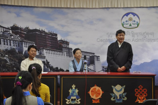 དྭགས་པོ་བསོད་ནམས་ནོར་བུ་ཕྱི་དྲིལ་དྲུང་ཆེ་ལ་བསྐོ་བཞག་གི་རྟེན་འབྲེལ་མཛད་སྒོའི་སྐབས། ༢༠༡༤།༧།༣༠ དྭགས་པོ་བསོད་ནམས་ནོར་བུ་ཕྱི་དྲིལ་དྲུང་ཆེ་ལ་བསྐོ་བཞག་གི་རྟེན་འབྲེལ་མཛད་སྒོའི་སྐབས། ༢༠༡༤།༧།༣༠