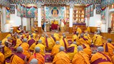 ༧གོང་ས་མཆོག་གིས་གྲྭ་བཙུན་༥༤ལ་དགེ་ཚུལ་གྱི་སྡོམ་པ་སྩལ་གནང་མཛད་འདུག