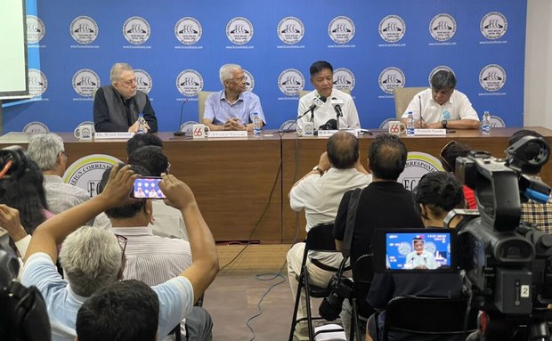 ༧གོང་ས་མཆོག་ལ་མཚན་ཤས་བཟོ་མཁན་ཚོར་ཆབ་སྲིད་ཀྱི་དམིགས་ཡུལ་ཡོད་པ་སྲིད་སྐྱོང་མཆོག་གིས་གསུང་འདུག